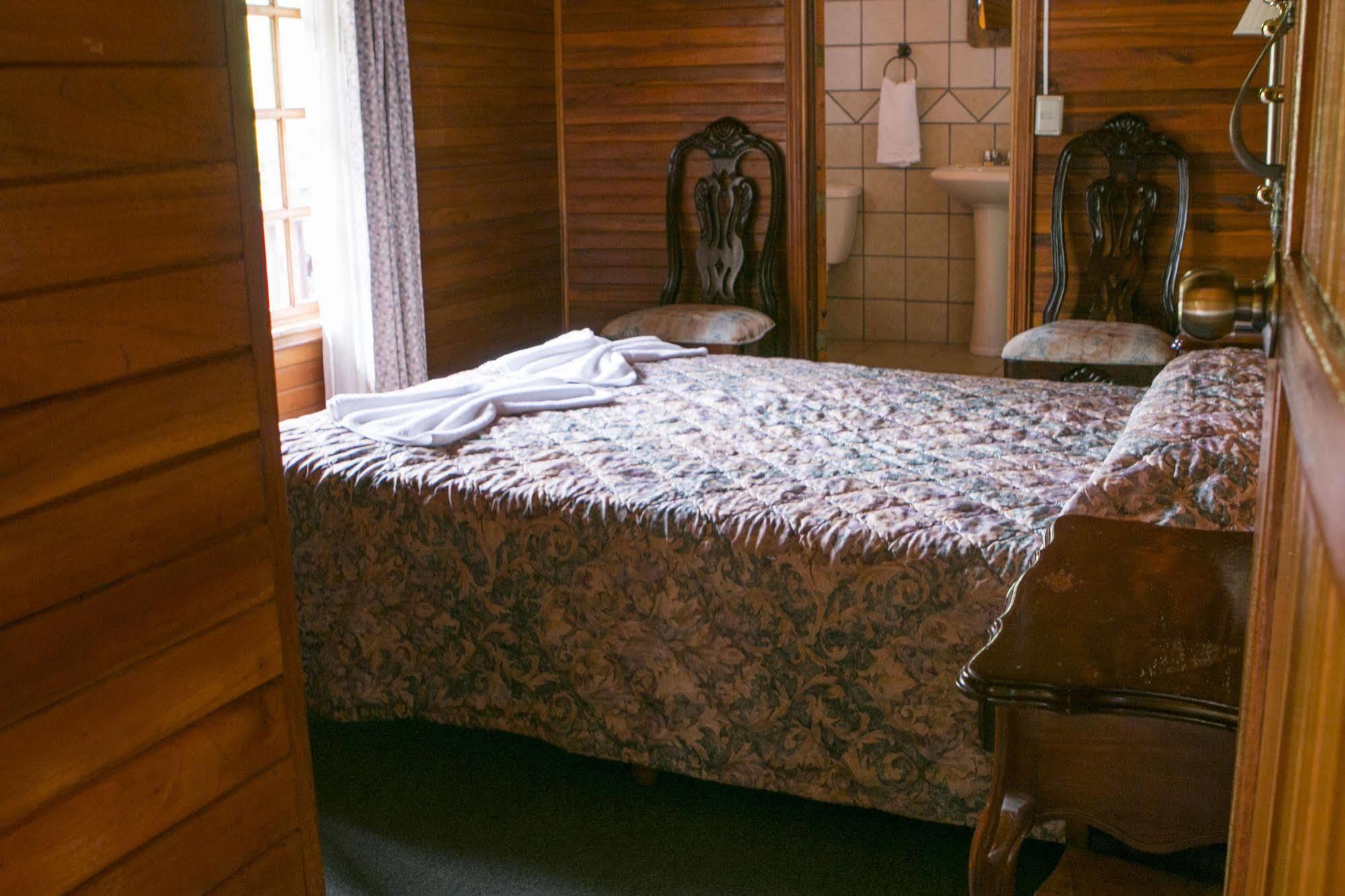 Santa Elena Lodge Cuajiniquil Buitenkant foto