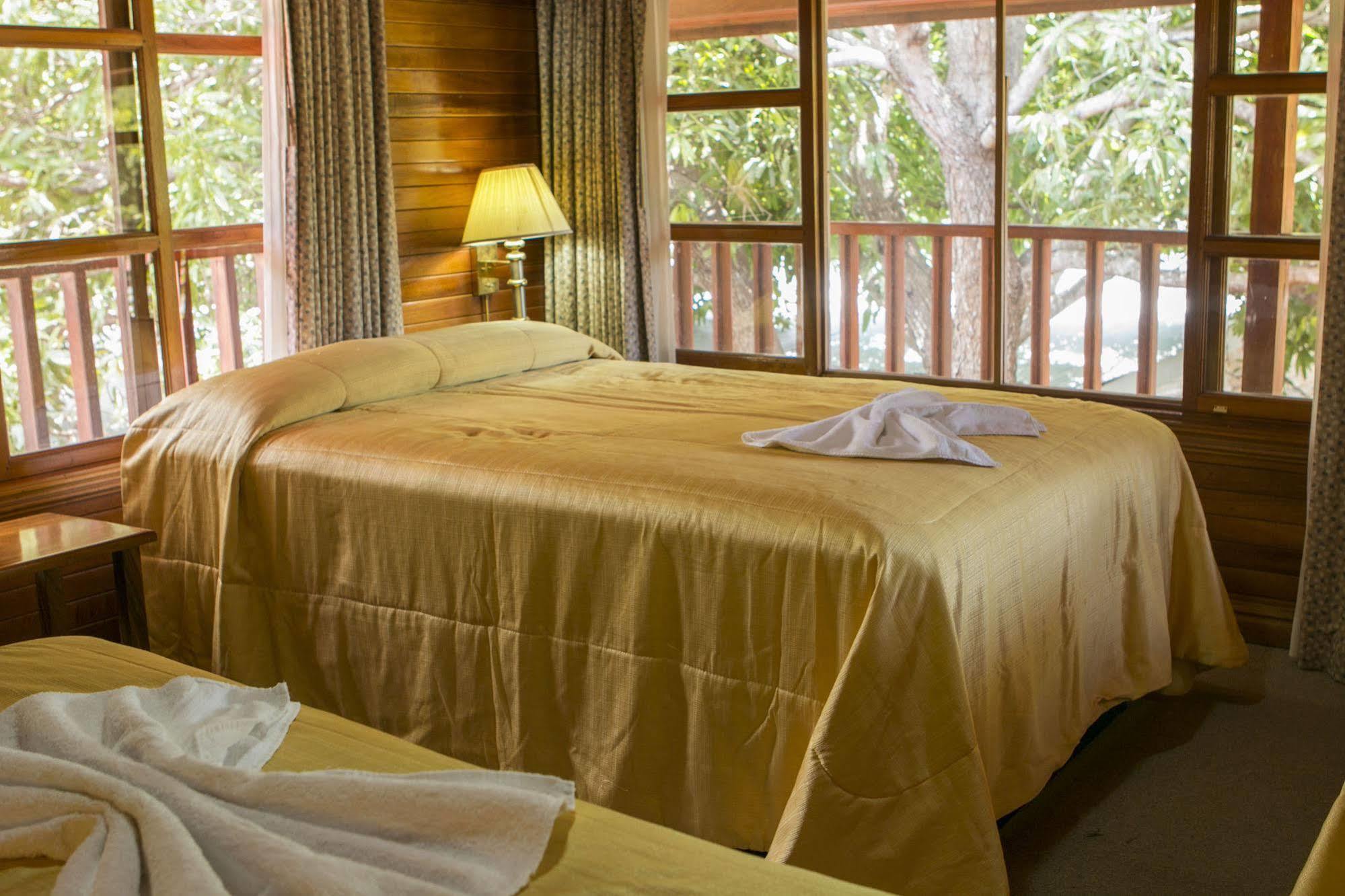 Santa Elena Lodge Cuajiniquil Buitenkant foto