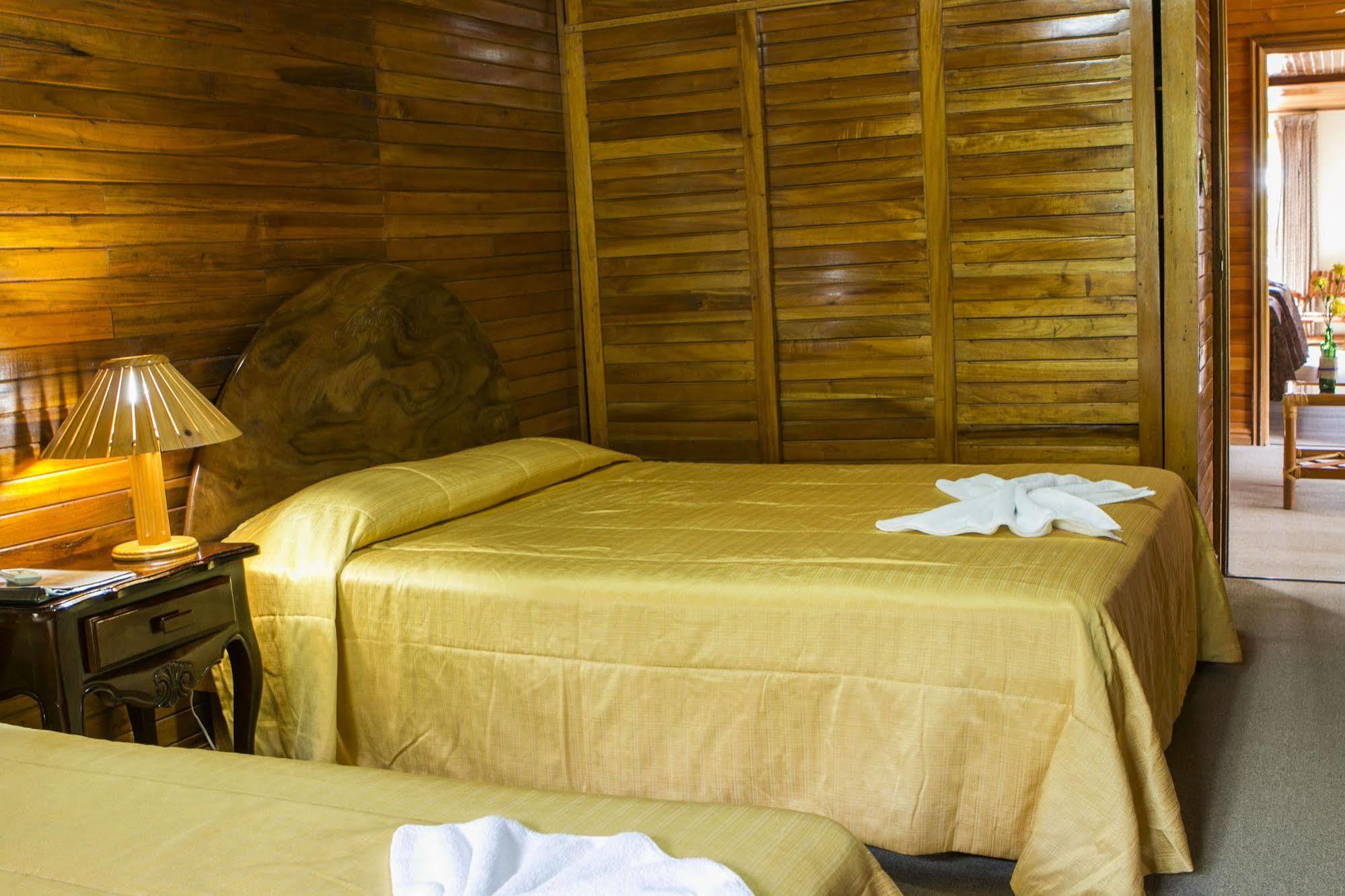 Santa Elena Lodge Cuajiniquil Buitenkant foto