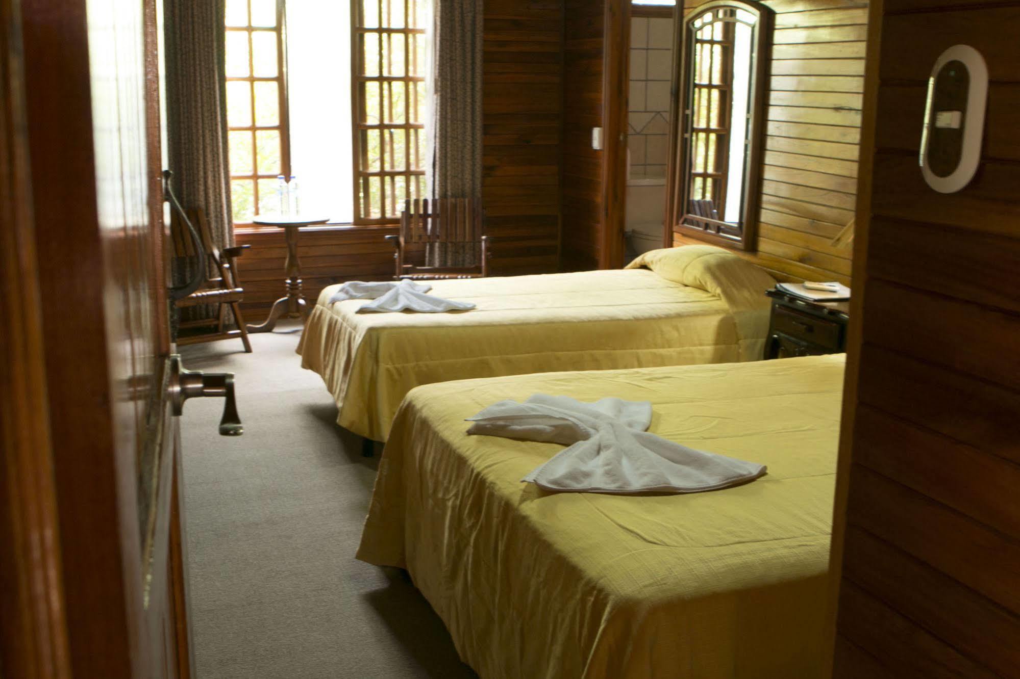 Santa Elena Lodge Cuajiniquil Buitenkant foto